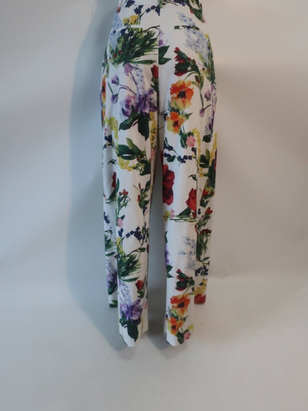 Womens Alice + Olivia Vibrant Multicolor (Item- 73) Floral Wide Leg Pants 2 - Picture 7 of 10